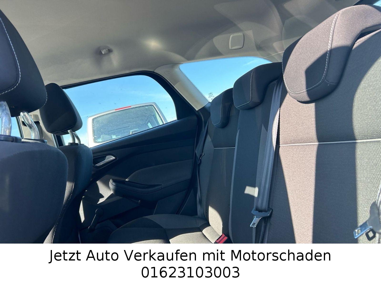 Ford Focus 2013 — photo 12