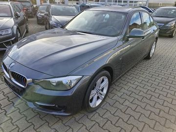 Fotografie BMW 318 d , PDC, SHZ, Sportsitze, Navigation, 8-fach