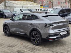 Fahrzeugabbildung Rafale 300 E-Tech Plug-in Hybrid 4x4 Atelier Alp