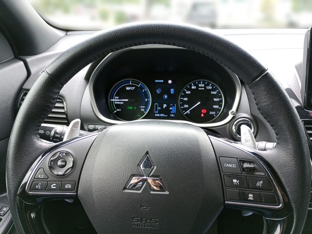 Fahrzeugabbildung Mitsubishi Eclipse Cross Plug-in Hybrid PLUS Select AHK