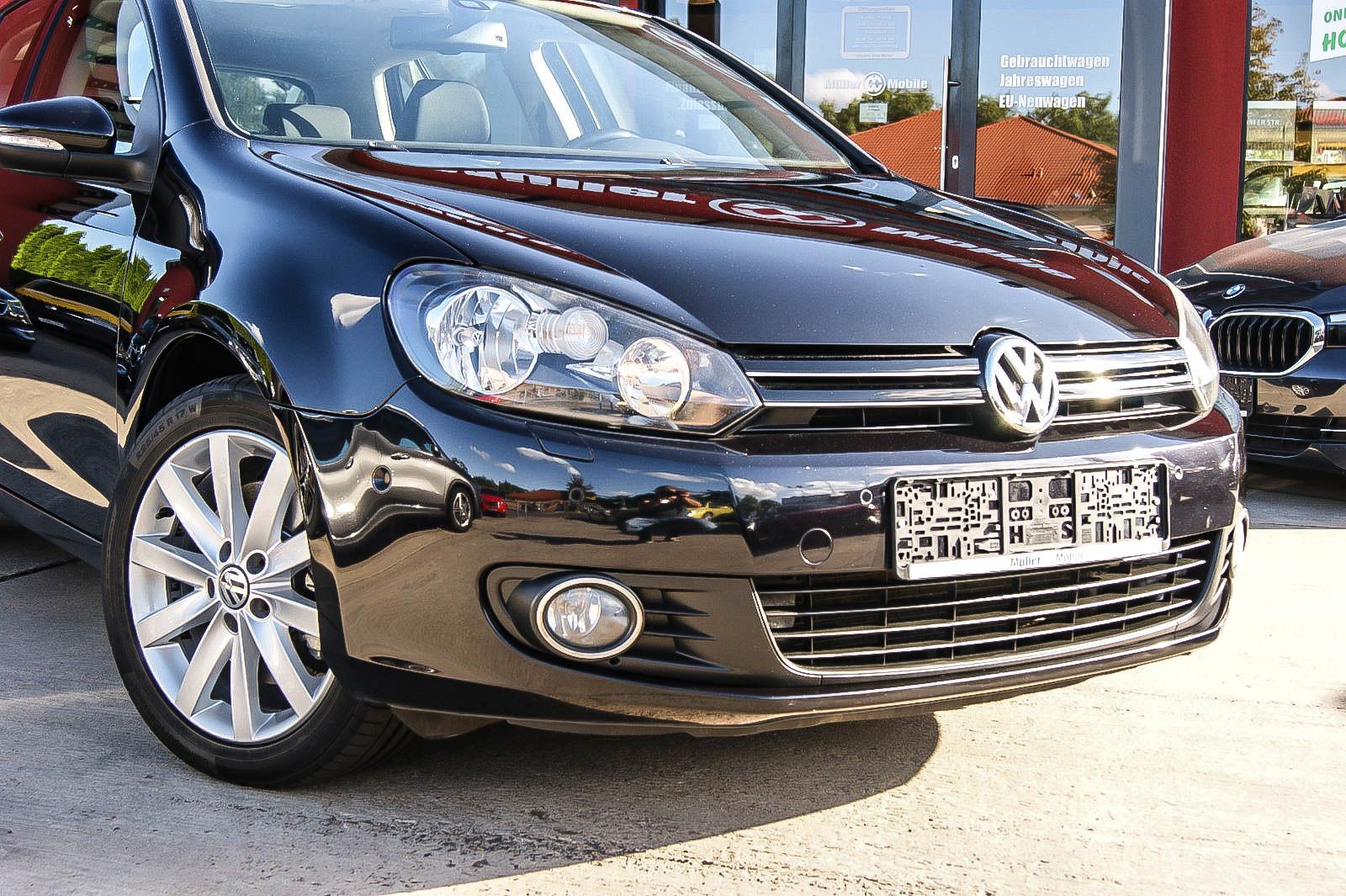Fahrzeugabbildung Volkswagen Golf VI 14TSI Highline STANDHEIZUNG PARKLENKASS.