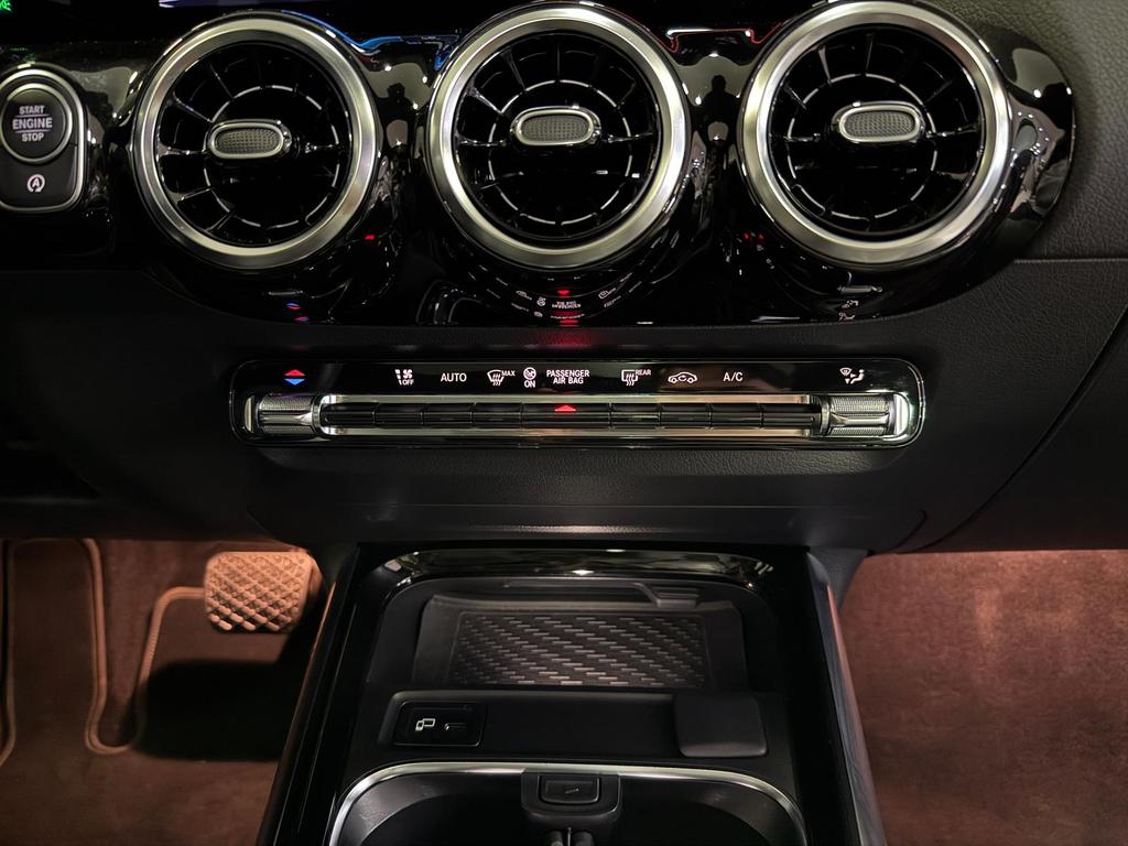 Mercedes-Benz GLA 220