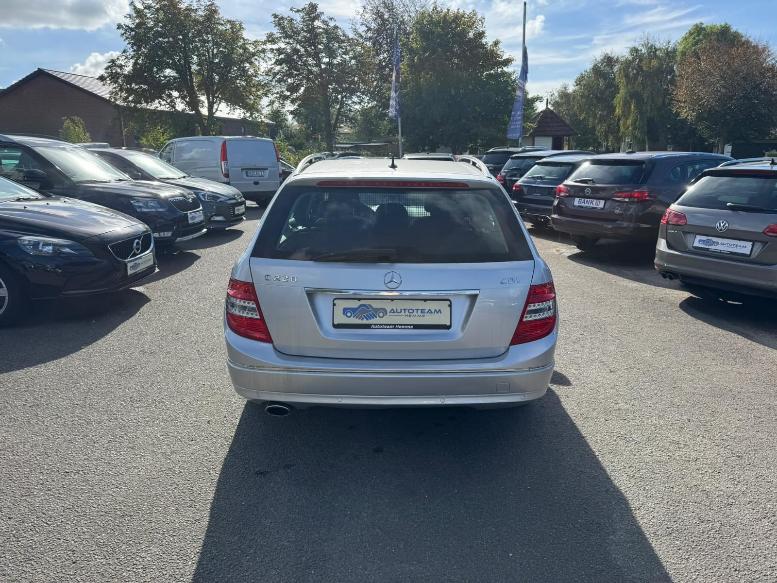 Mercedes-Benz C 220CDI AUTOMATIK/TÜV/AHK/NAVI/LEDER/KLIMA