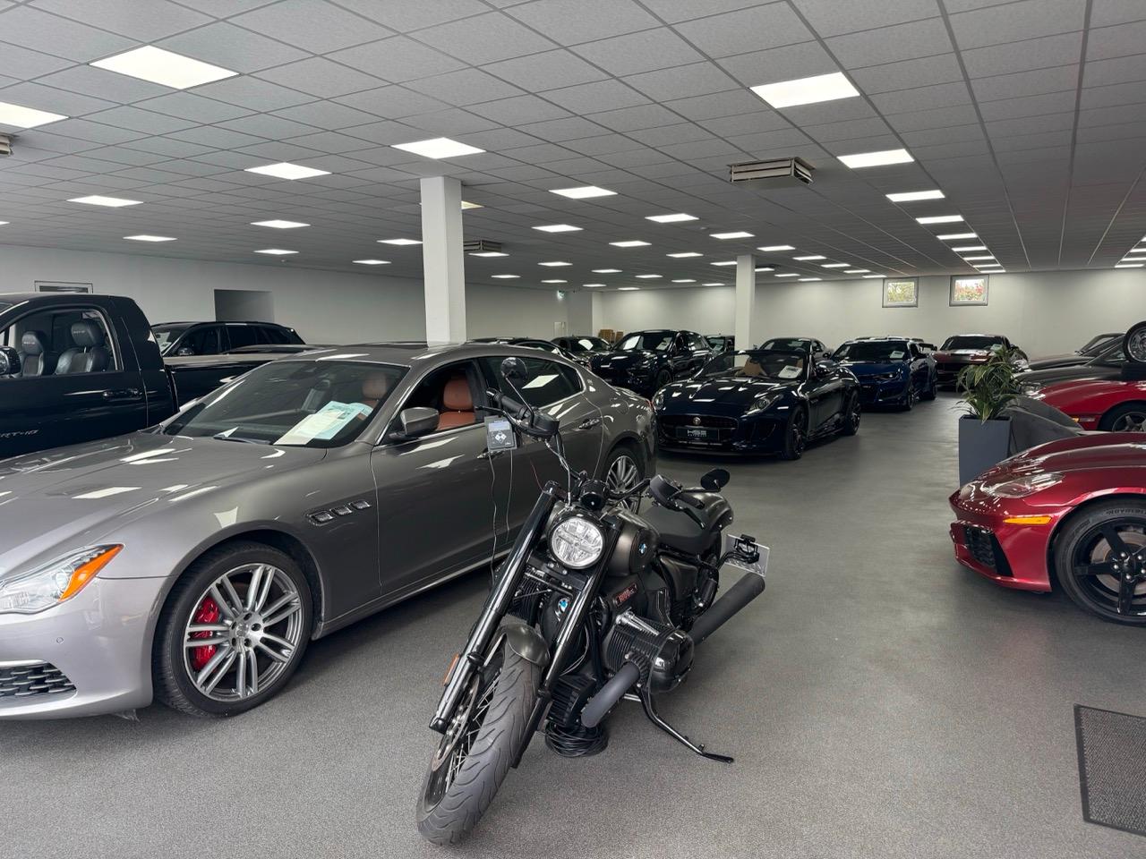 showroom-image-main