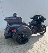 Harley-Davidson Tri Glide Ultra mit Sonderlackierung - HARLEY-DAVIDSON ULTRA