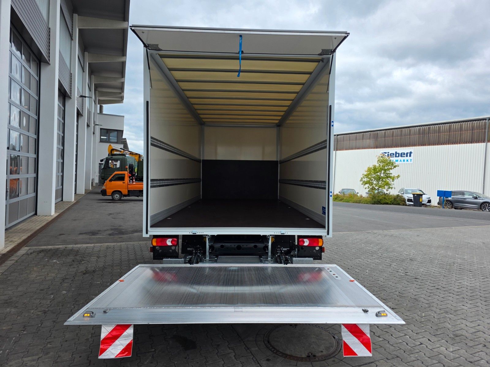 Fahrzeugabbildung Iveco Eurocargo ML75E19/P LBW 1.000kg 3 Sitze Klima