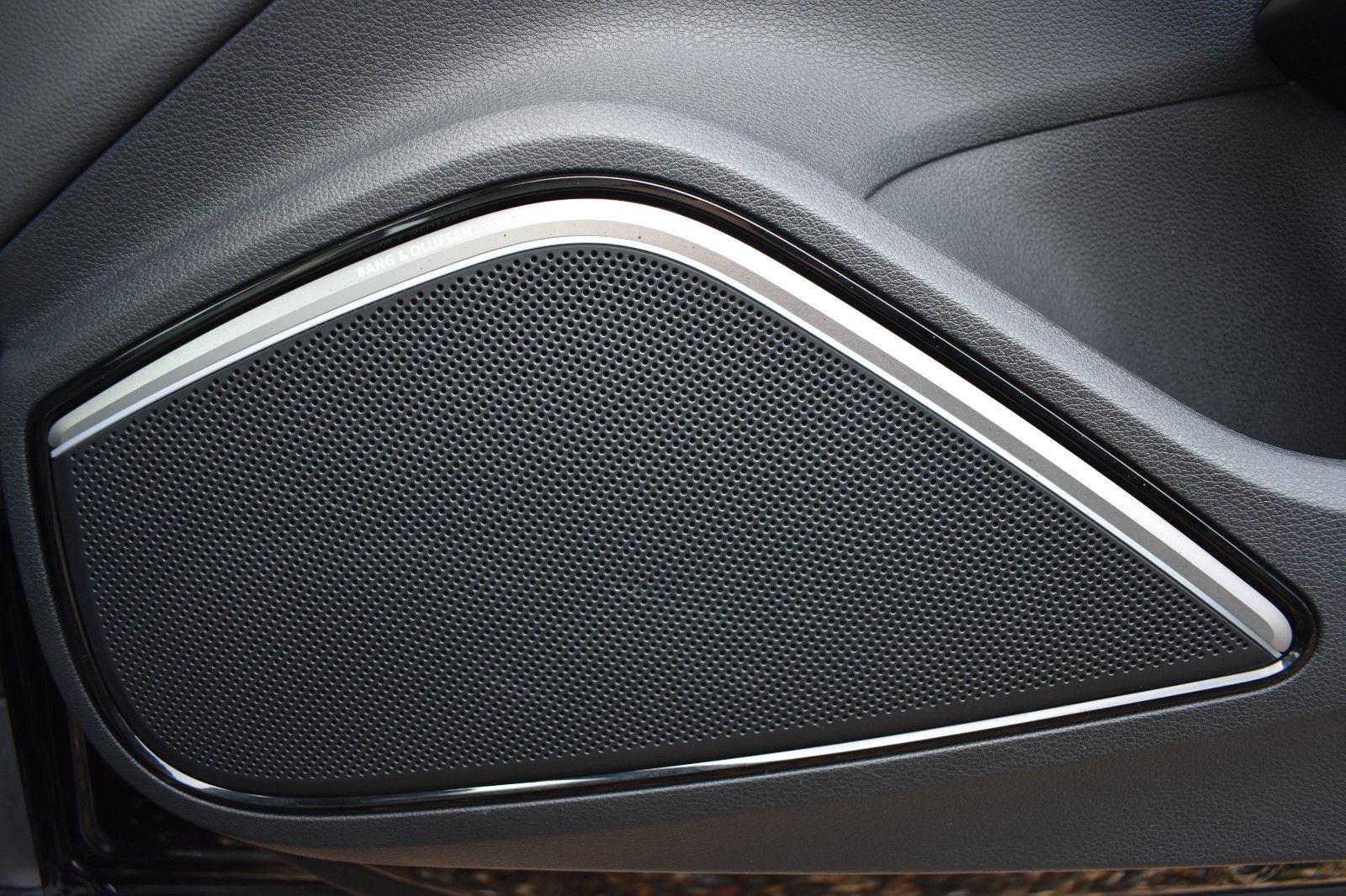 Fahrzeugabbildung Audi RS3 Sportback 2.5 TFSI quattro Keyles RS sitze