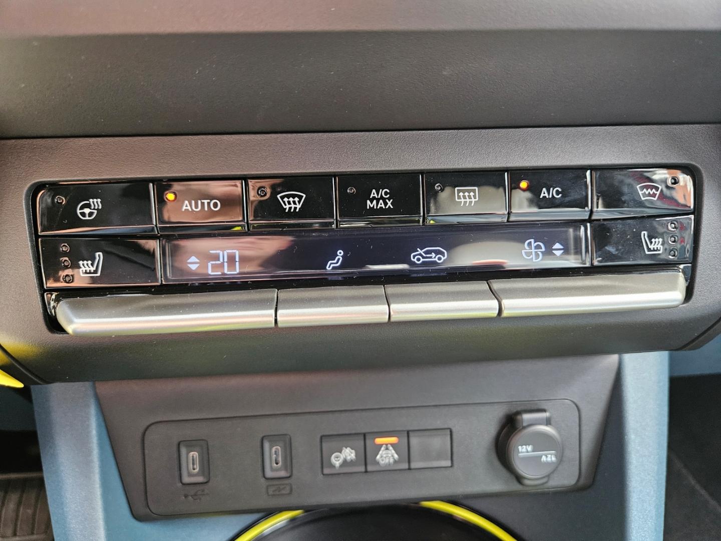Fiat Grande Panda Hybrid 1.2T La Prima MHEV - ab 240,