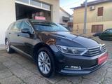 Volkswagen Passat Variant 1.6 TDI SCR DSG Busine - Volkswagen Passat mit Diesel-Antrieb: Kombi, 1.6