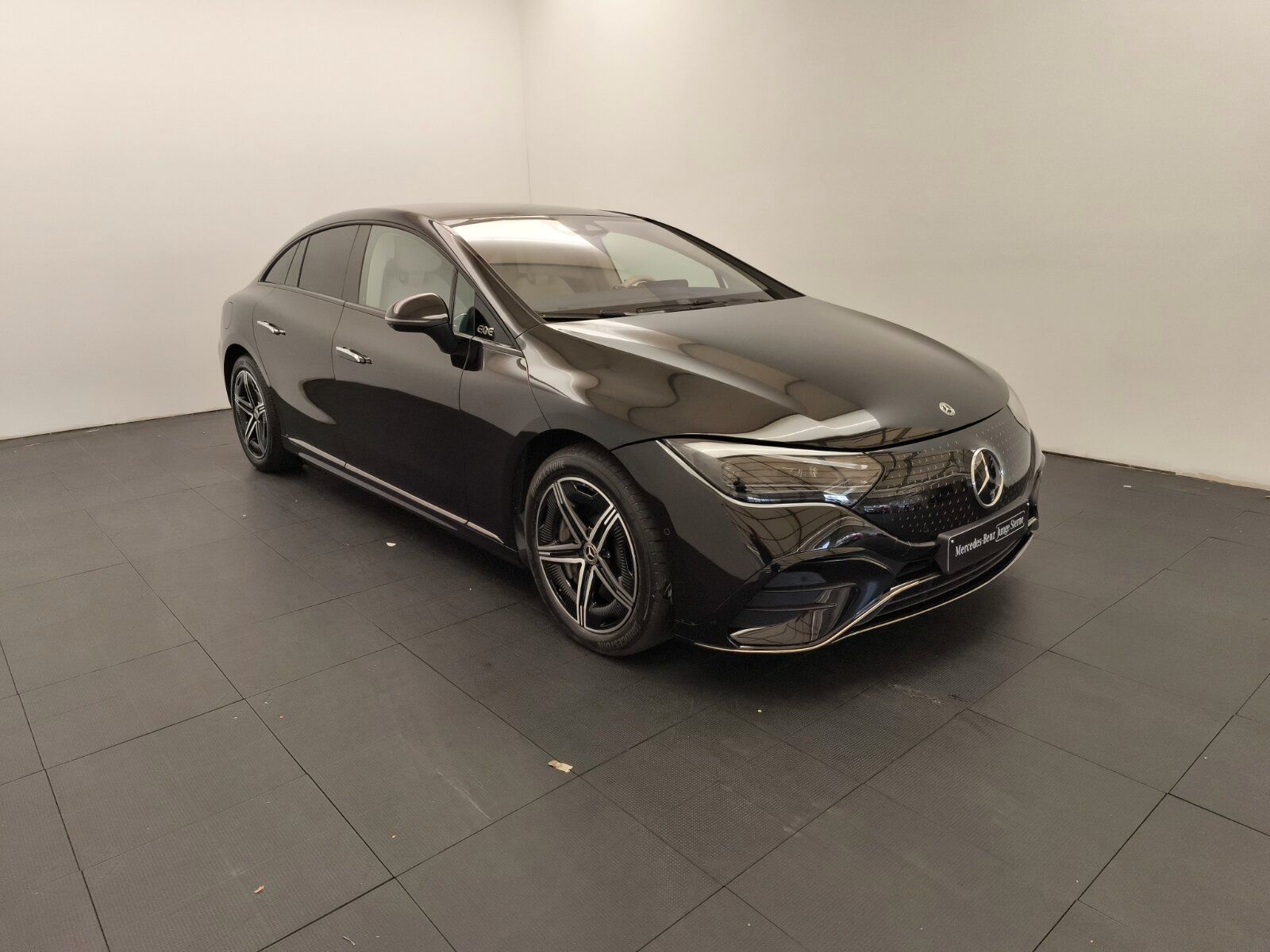 Mercedes-Benz EQE 300 Lim AMG Night Pano Distr 360°Cam HA-Lenk imagem 3