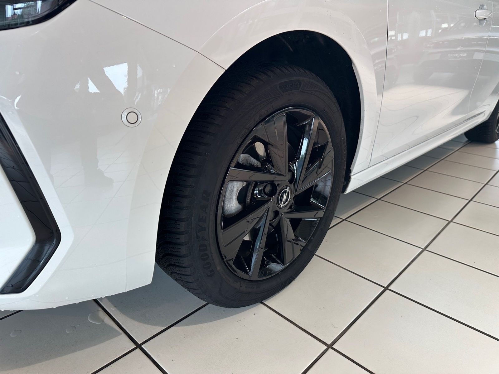 Fahrzeugabbildung Opel Corsa F 1.2 Turbo GS Kamera,LED,Navi,PDC,SHZ,LM