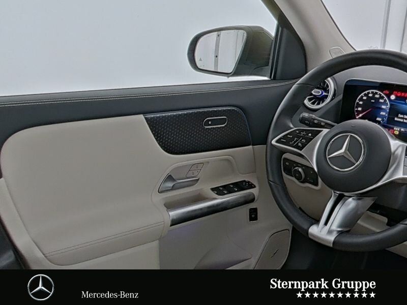 Mercedes-Benz GLA 180 Burmester+Distronic+360°+TotwinkelNavi foto 9