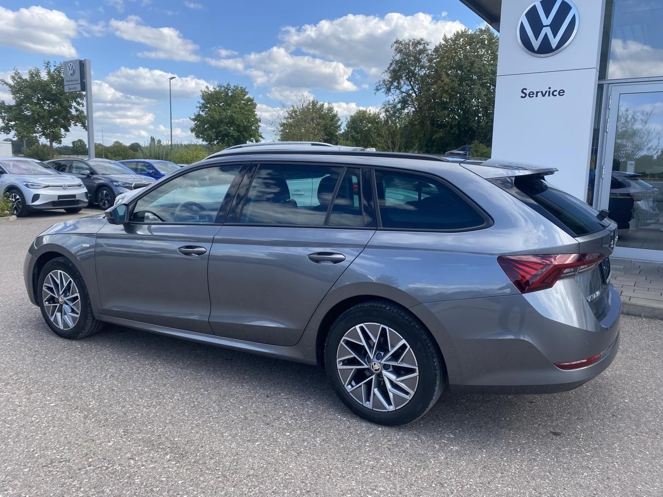 Skoda Octavia Combi 2.0 TDI DSG 4x4 Ambition SMART-LIN imagem 3