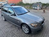 BMW E91 320D LCI - BMW 320: D E91