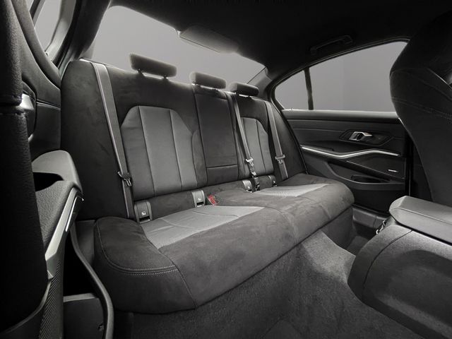 Foto Nummer 13: BMW 330i xDrive