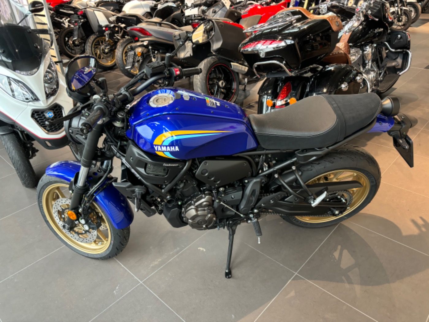 Fahrzeugabbildung Yamaha XSR 700 Modell 2024 Tageszulassung