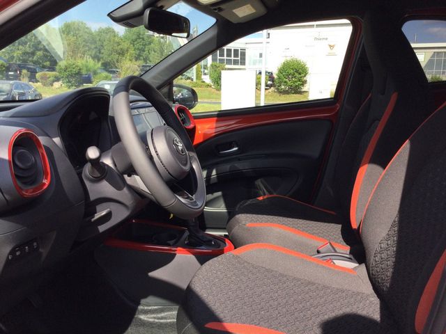 Aygo X 1.0 Teamplayer