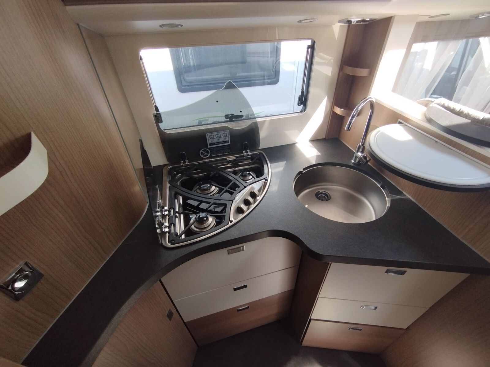Fahrzeugabbildung Malibu I 490 RB LE comfort Mercedes,Distronic,LED,Autom