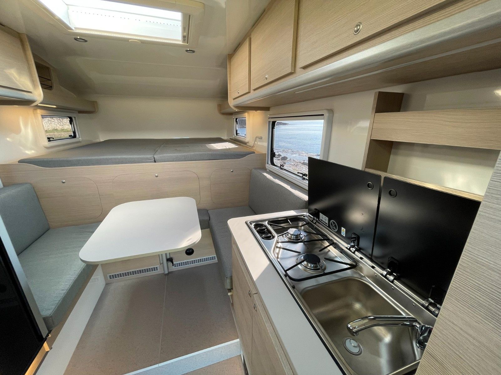 Fahrzeugabbildung Andere OVERLANDER 240