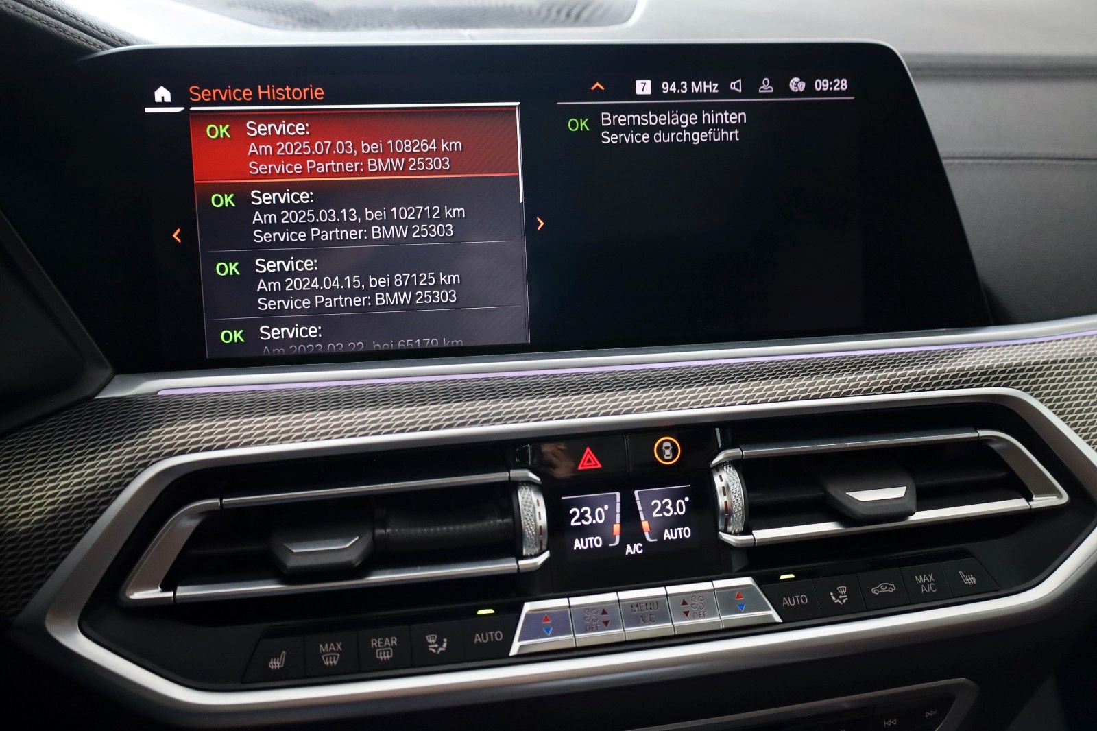 Fahrzeugabbildung BMW X5 M50 d,Panorama,Laser,Soft-Close,HUD, Air-Pak.