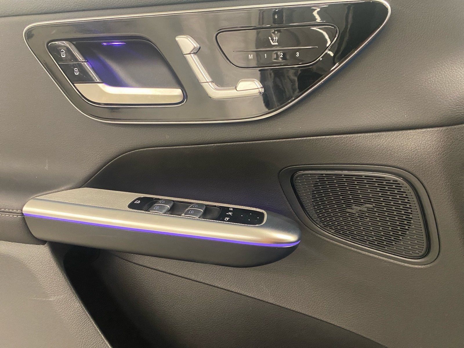 Fahrzeugabbildung Mercedes-Benz GLC 200 4M*AHK*Kamera*Totwink*Memory*LED*CarPlay