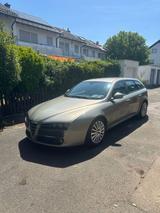 Alfa Romeo ALFA ROMEO 159 1,9 16V AHK 6 GANG TÜV 8/20... - Alfa Romeo 159: V6