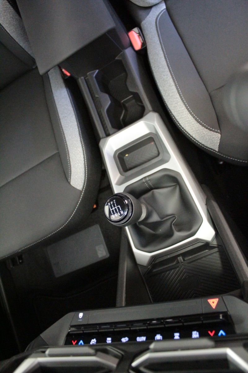 Fahrzeugabbildung Dacia Bigster hybrid   140 Journey   Winterpaket *City