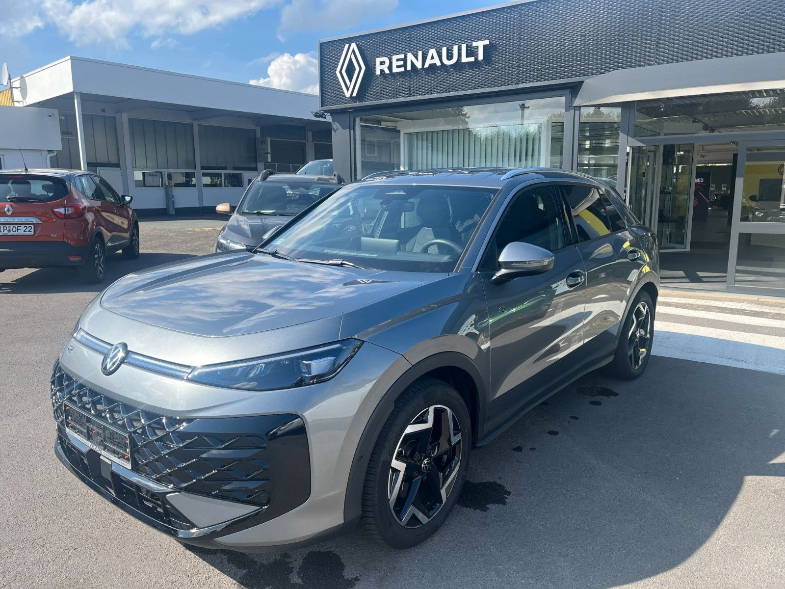 Fahrzeugabbildung Volkswagen T-Roc 1.5 eTSI 110 kW R-Line