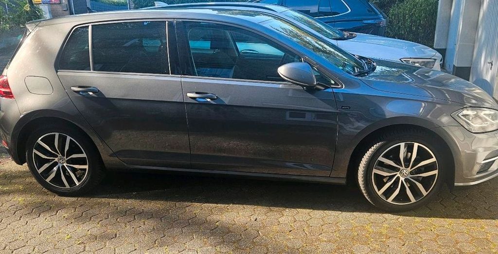 Image of Volkswagen Golf