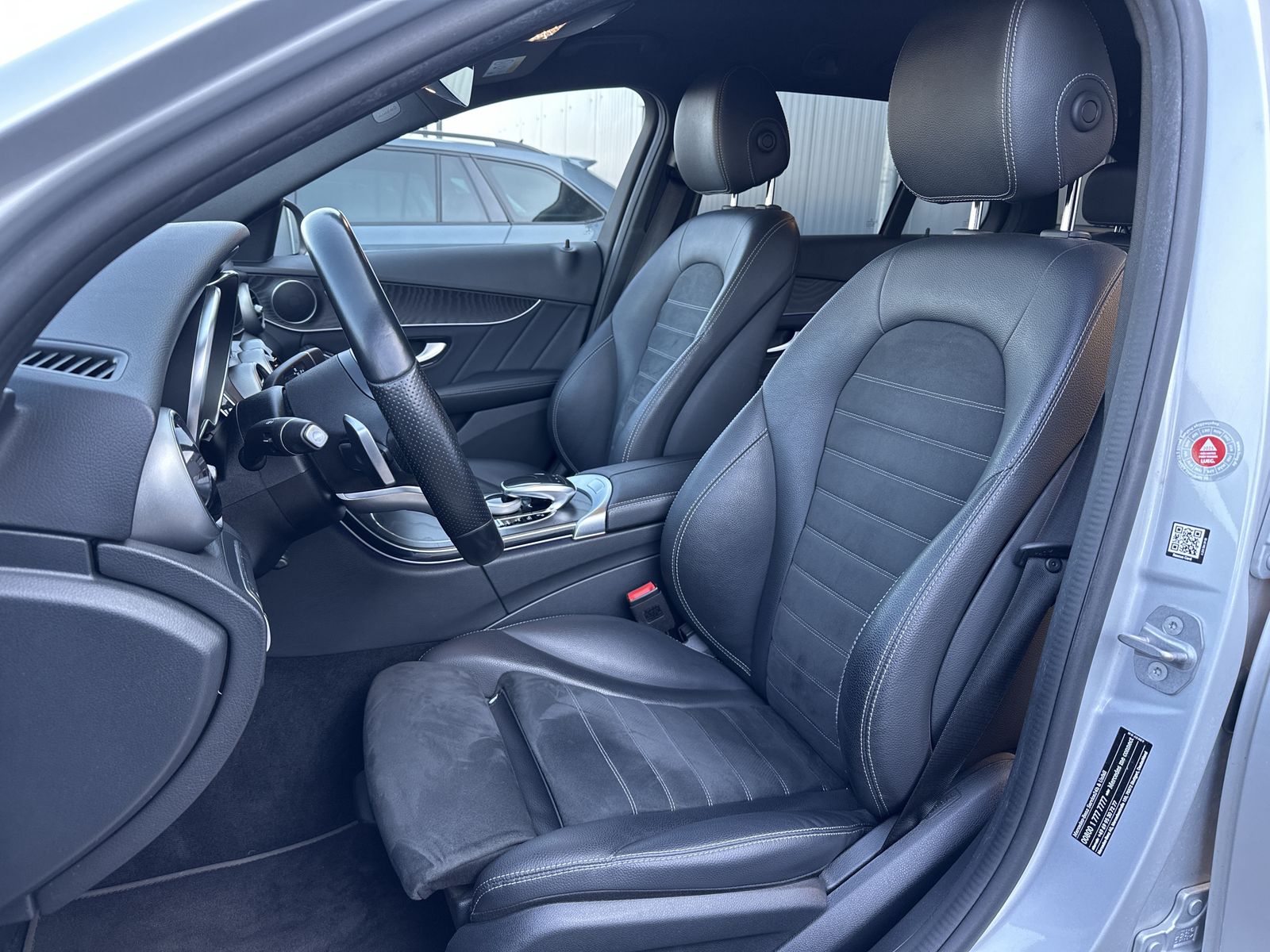Fahrzeugabbildung Mercedes-Benz C 300de T AMG-Line NAV+LED+AHK+KAMERA+WIDESCREEN