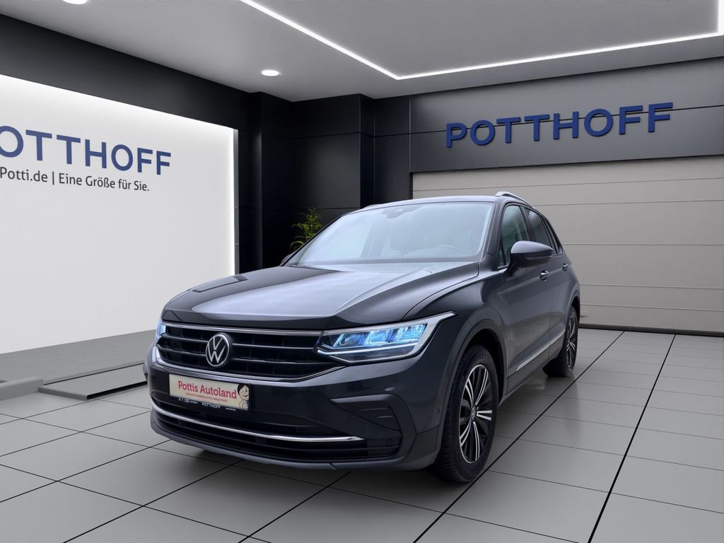 Volkswagen Tiguan 1.5 TSI DSG ACTIVE NAVI PDC LED SITZHZG