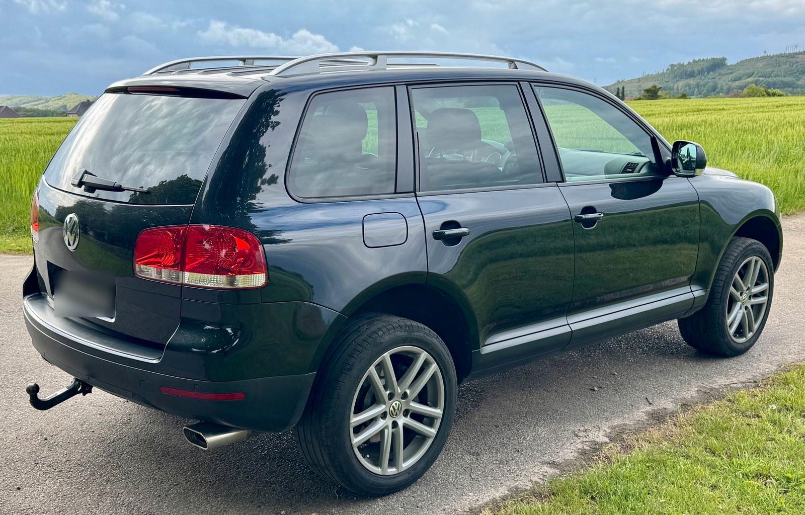 Volkswagen Touareg 2006 — rear view