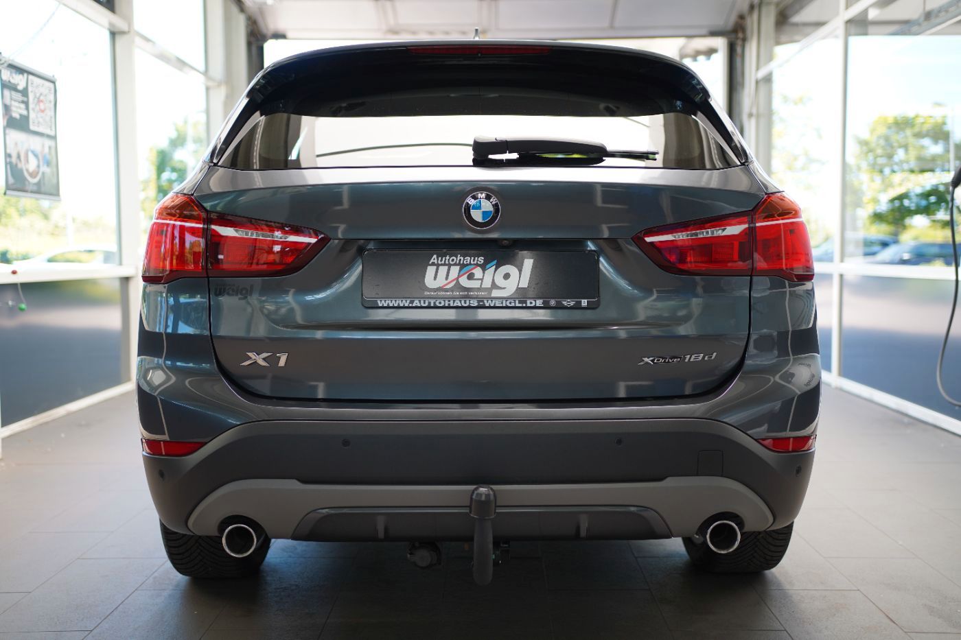 Fahrzeugabbildung BMW X1 xDrive 18d Sport Line +AHK+Park-& Drivingassi