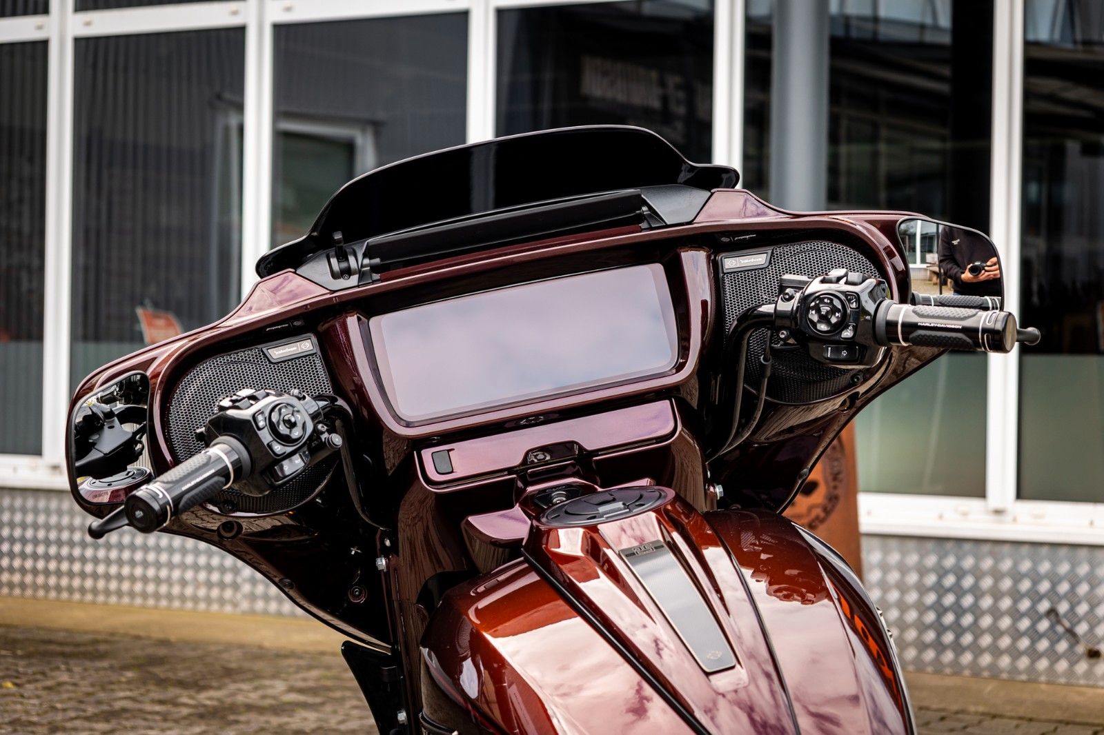 Fahrzeugabbildung Harley-Davidson CVO Street Glide FLHXSE 121 Cui - Jekill & Hyde