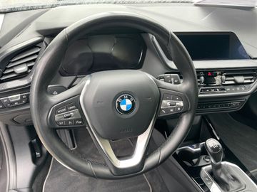 BMW 118i Sport Line DAB LED Tempomat Shz