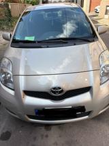 Toyota Yaris 1.33 VVT-i Life 2010 - Toyota Yaris Gebrauchtwagen in Stuttgart