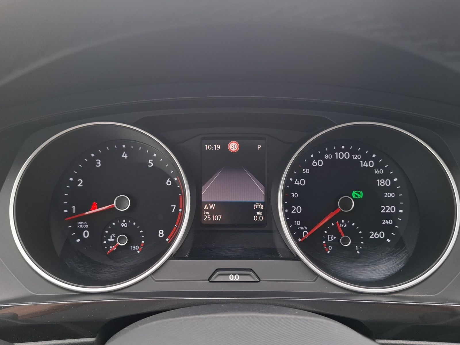 Fahrzeugabbildung Volkswagen Tiguan TSI Life DSG LED AHK Navi ACC RFK SH