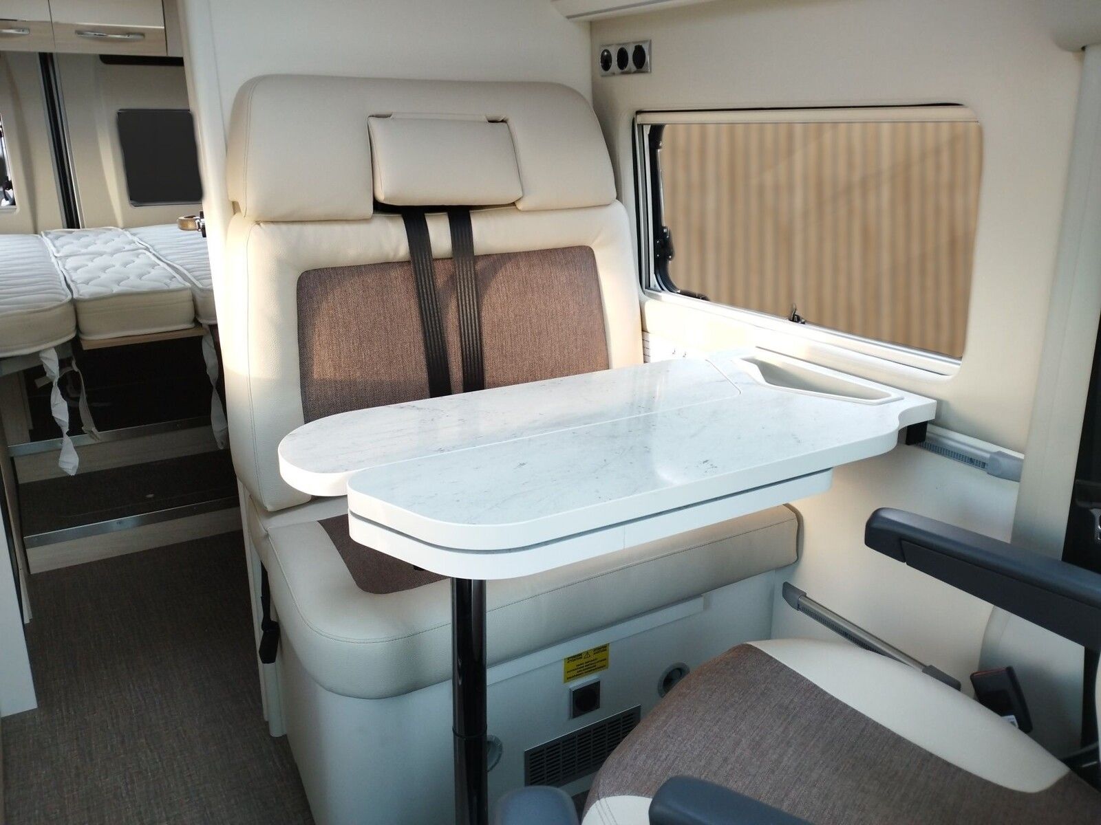 Fahrzeugabbildung Eura Mobil Van V 635 EB Automatik, 180 PS, Fahrassistenz