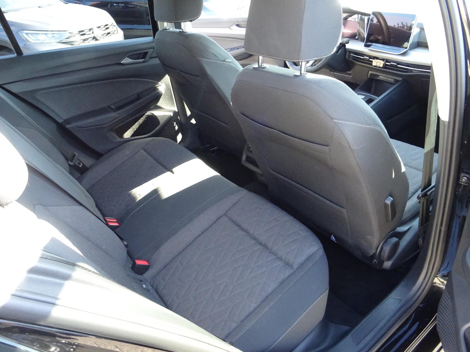 Volkswagen Golf VIII Lim. Life 1.5 eTSI LED Navi PDC Temp., миниатюра 10