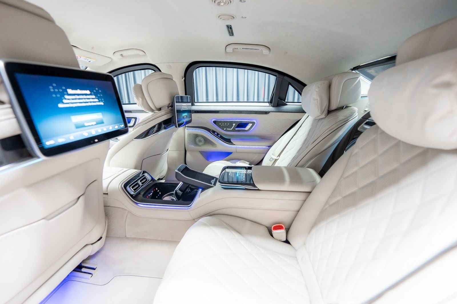 Fahrzeugabbildung Mercedes-Benz S 680 4M GUARD Armored VR10 FULL STOCK 2025