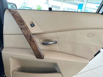 Fahrzeugabbildung BMW 535d Limousine HiFi PDC Memory NaviPro Klima