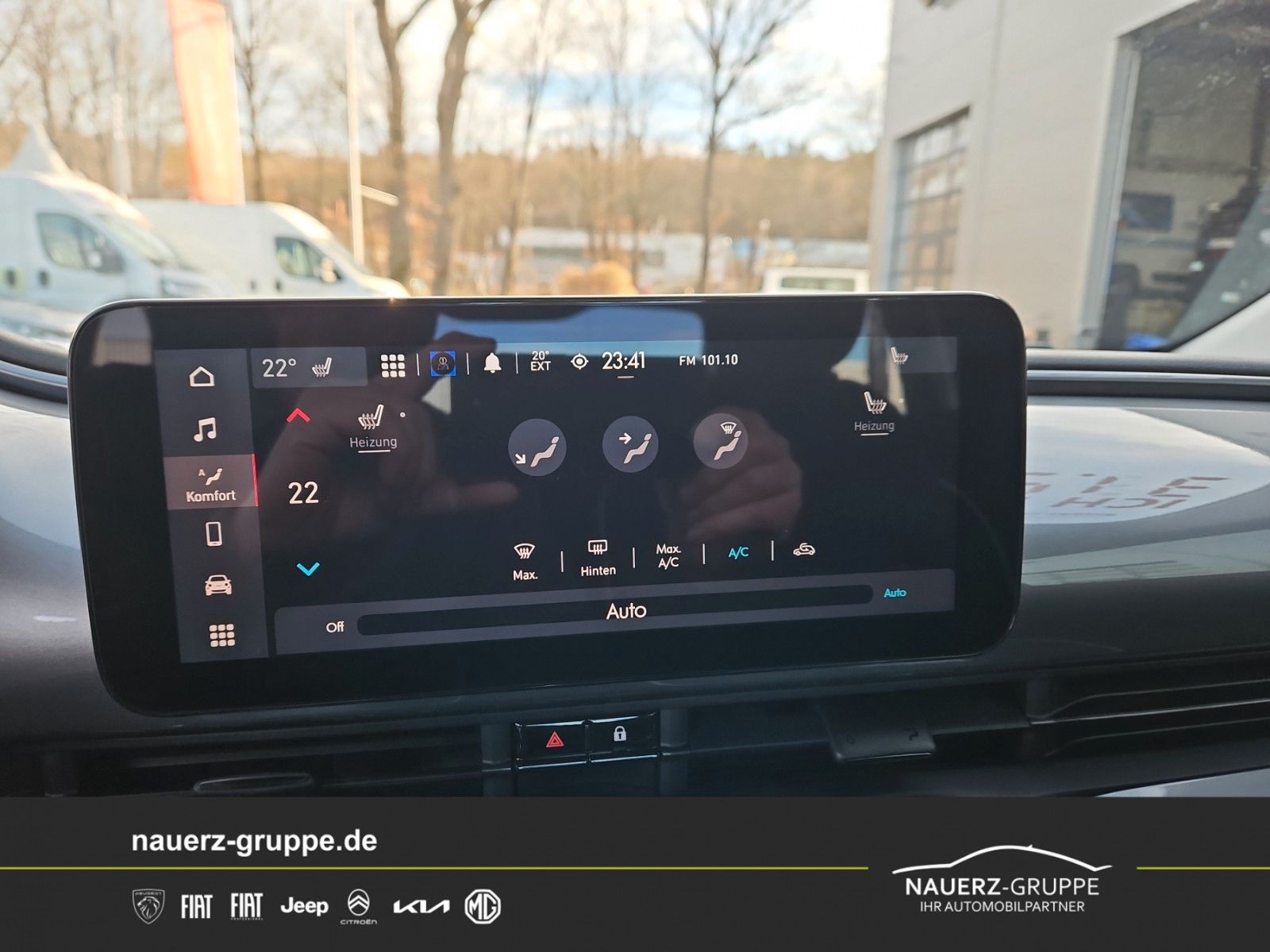 Fahrzeugabbildung Fiat 500 (RED) Limousine 42 kWh Sofort Lieferbar