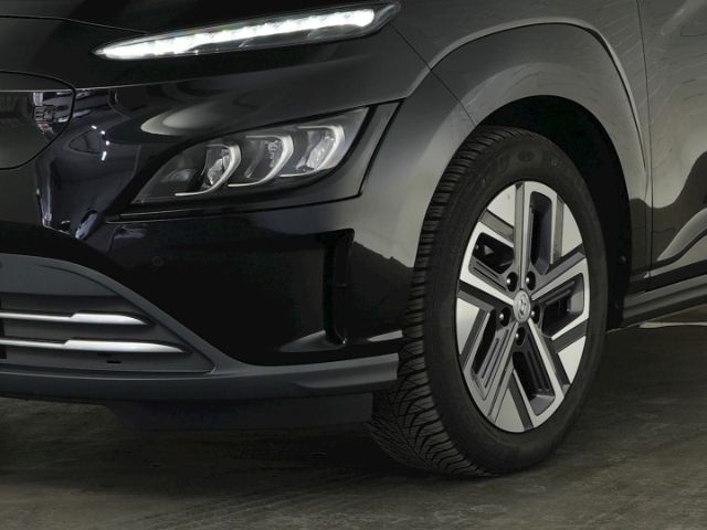 KONA Elektro TREND 64kWH AT+VOLL LED+NAVI+RÜCKFA