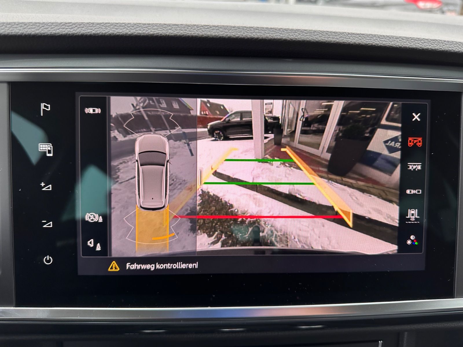 Fahrzeugabbildung SEAT Ateca 1.5 TSI Style DSG AHK/Navi/ACC/LED/SHZ/APP