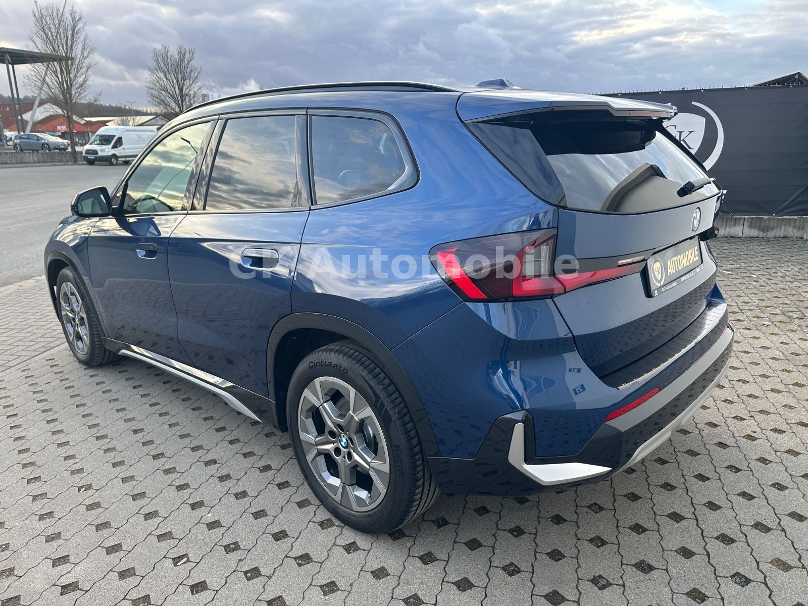 Fahrzeugabbildung BMW X1 20d xDrive xLine/Navi/Head-Up/Pano/LED/360°