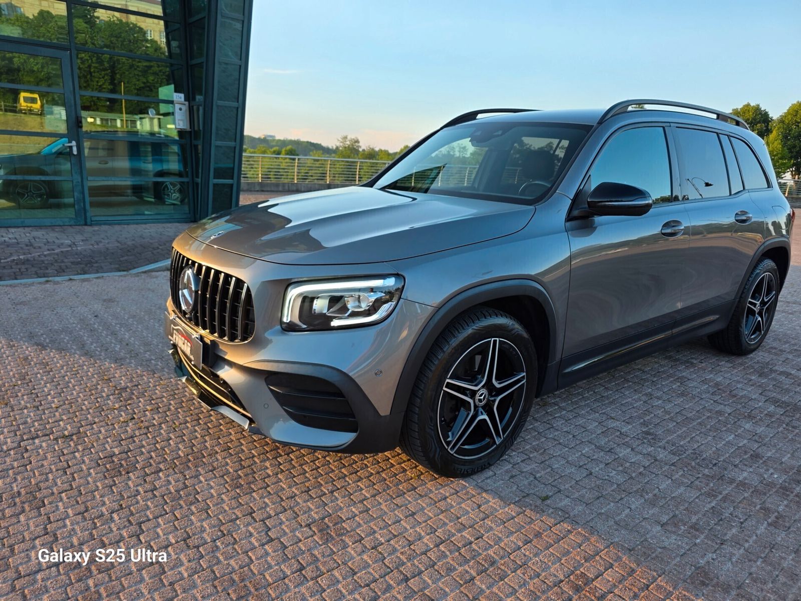 Mercedes-Benz Mercedes-benz GLB 200 d Premium valutiamo usato imagem 2