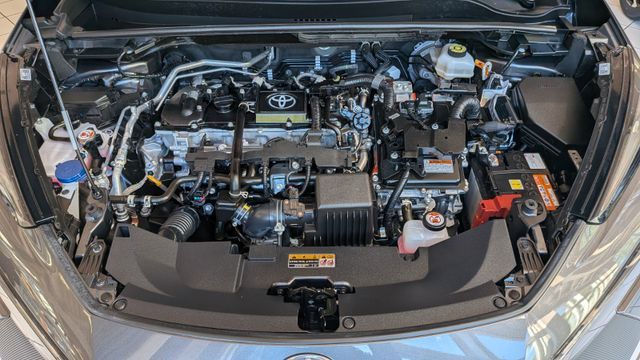 Fahrzeugabbildung Toyota C-HR 1.8 FWD Team Deutschland KlimaA,Navi,SHZ