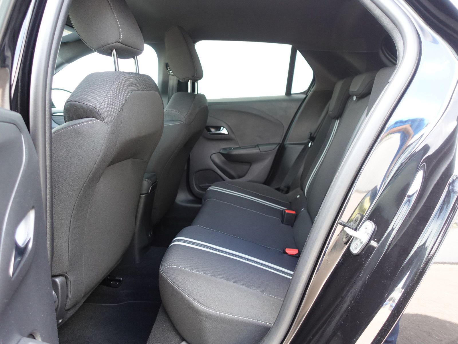 Fahrzeugabbildung Opel Corsa GS 1.2T,Navi,Kamera,MatrixLED,Sitzhz,Allw.