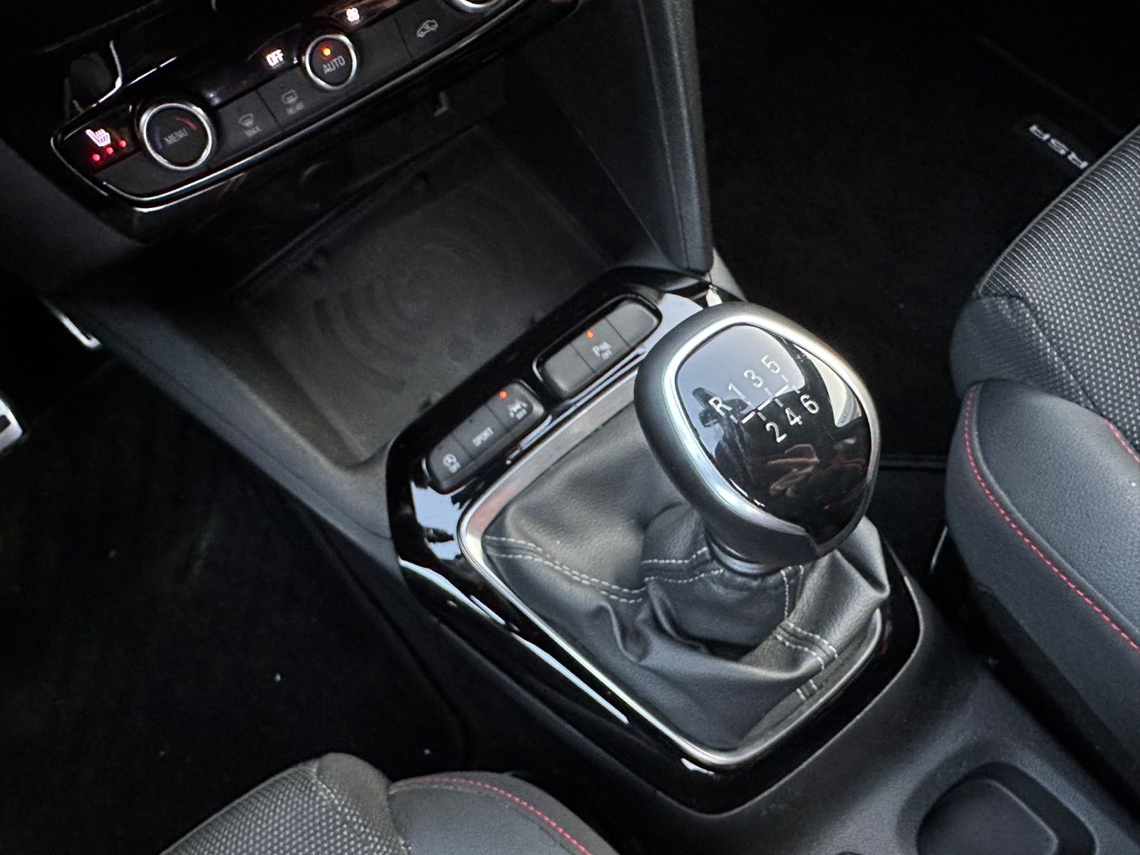 Fahrzeugabbildung Opel Corsa 1.2 Turbo GS Line LED/Kamera/GJR/GRA/SHZG