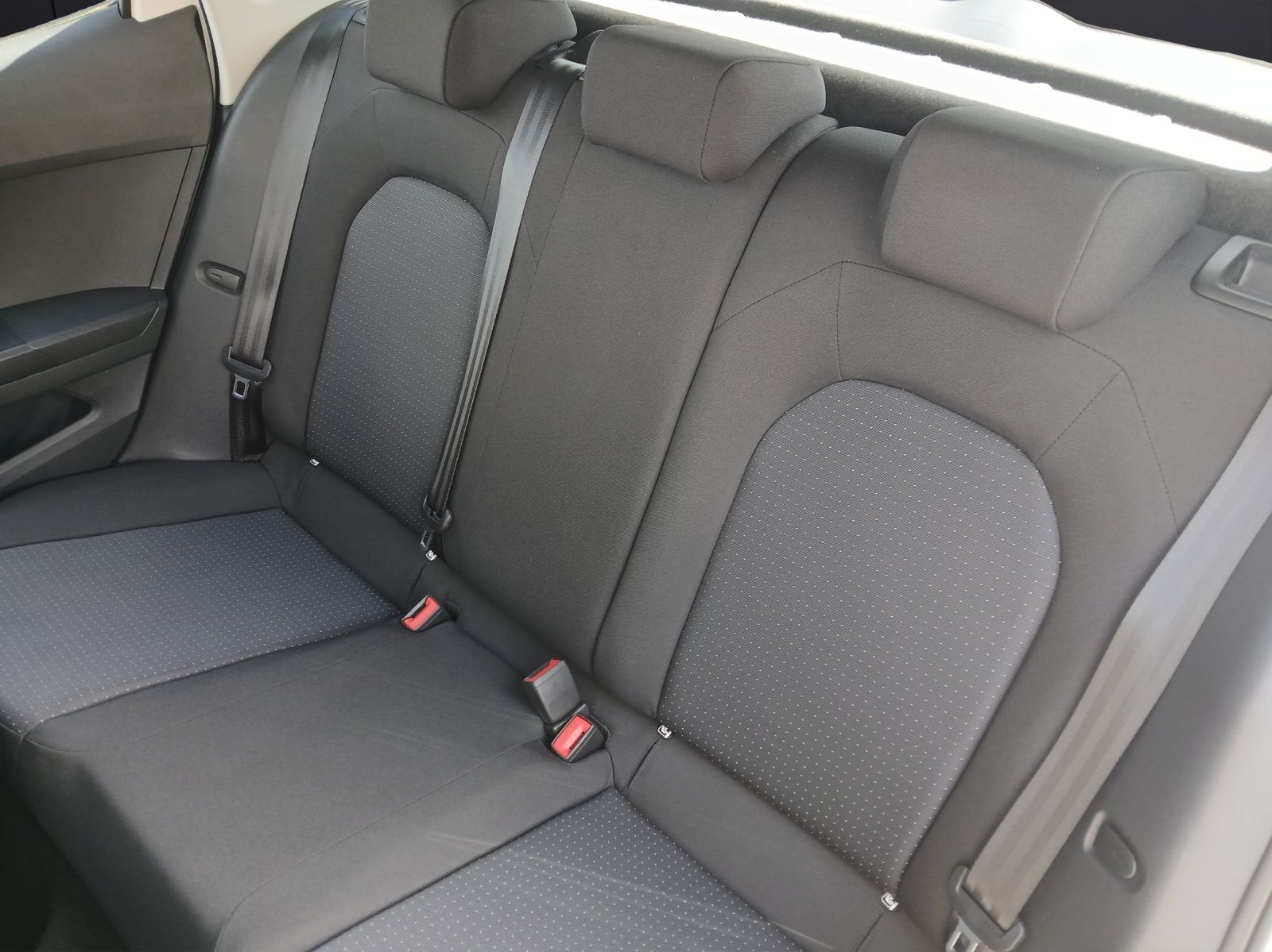 Fahrzeugabbildung SEAT Arona TSI Style LED Klima DAB GRA PDC SH LM